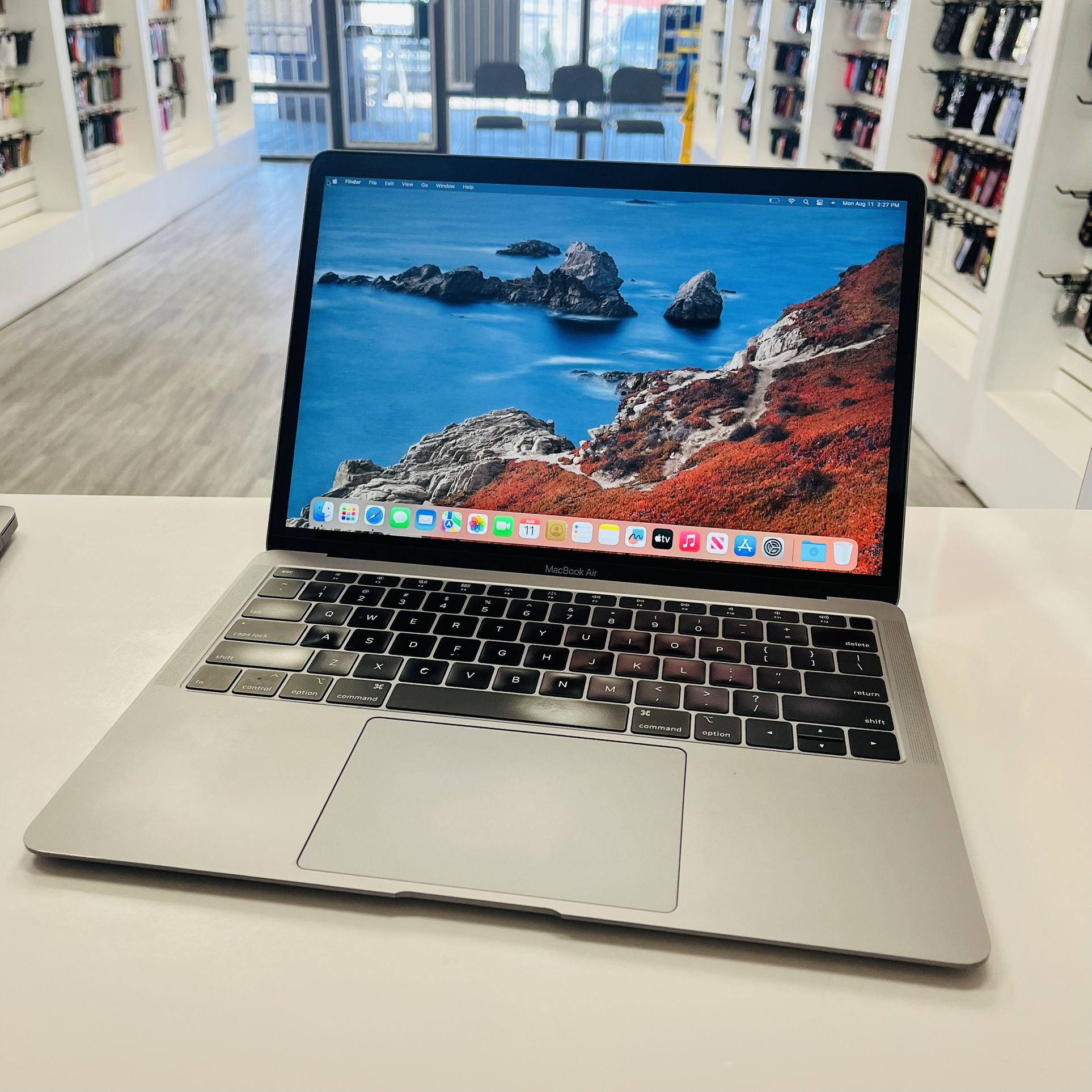 MacBook Air M3 Chip 256GB 8RAM