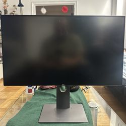 Dell U2719D + Dell Thunderbolt Dock – WD22TB4