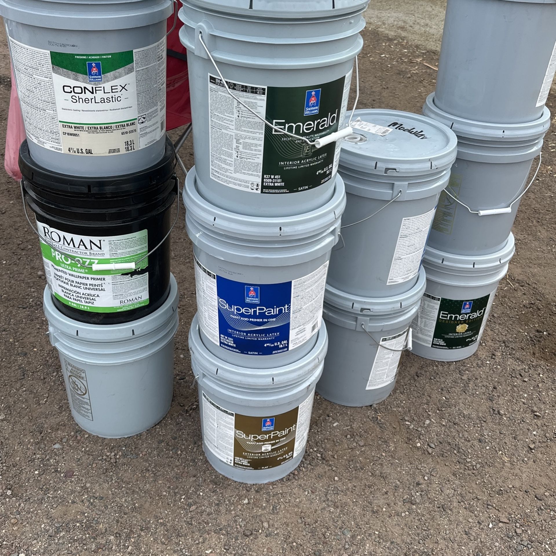 5 Gallon Paint Buckets *Sherwin Williams Brand**