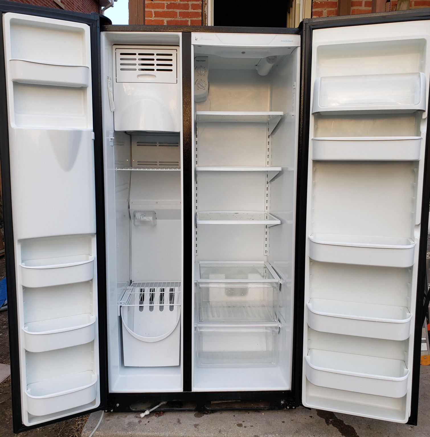 Refrigerator AMANA double door $300