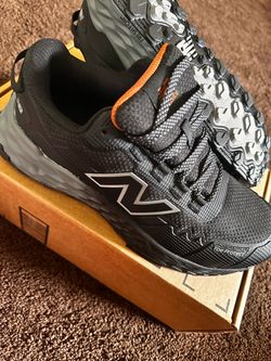 Steel toe work shoes