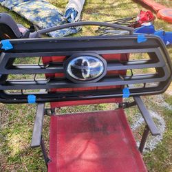 Toyota Pickup Grill