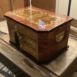 Georgeous Glossy Inlaid Wood Jewelry Box