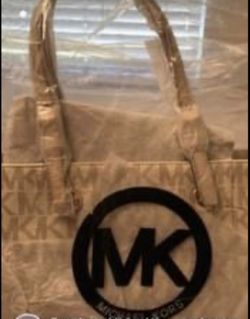 Michael Kors purse