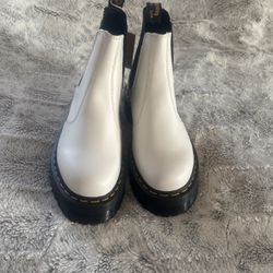 DR. MARTENS 2976 Quad Platform Womens White Chelsea Boots