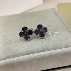 Fashionable women's tassel plum blossom ladybug earrings