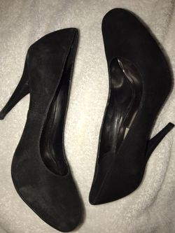 Used black Steve Madden pumps size 8.5