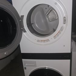 LG Washer And Gas Dryer Super Capacity And Heavy Duty 