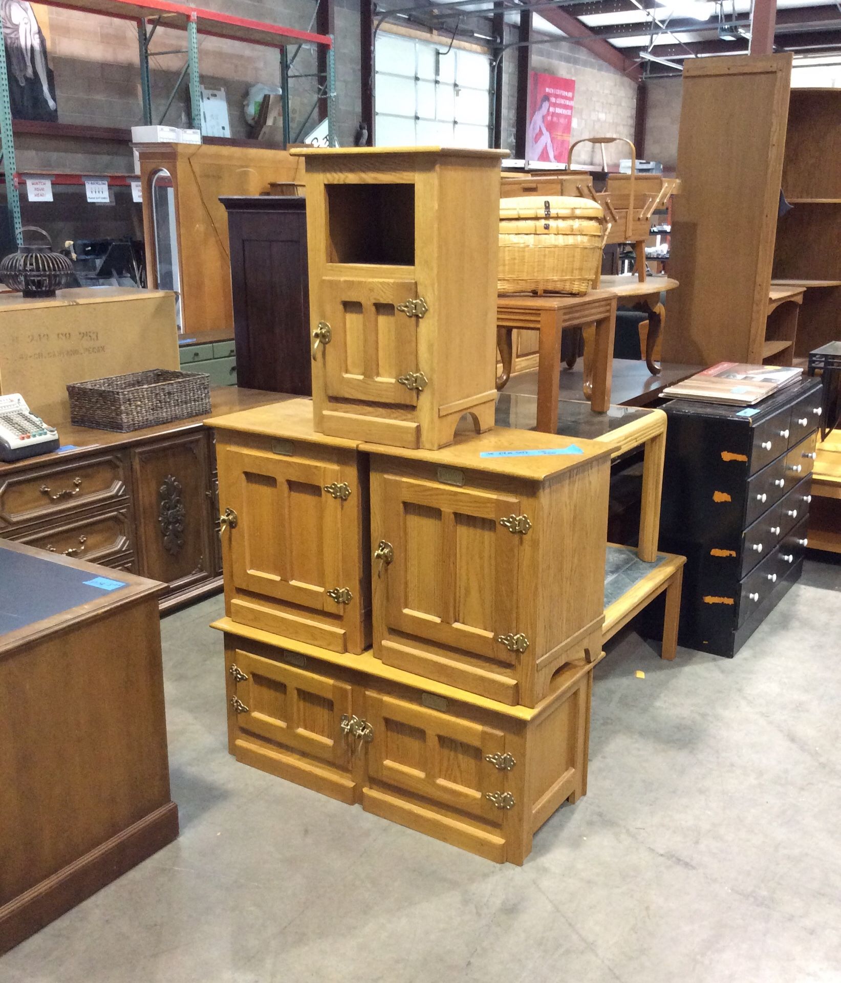 White Clad furniture set