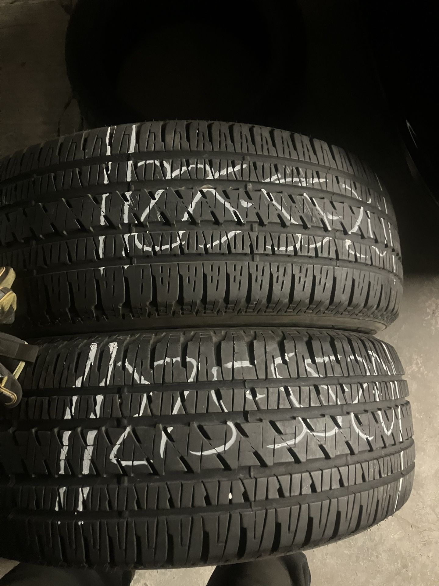 275/55/20 80% Tread Left