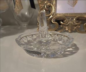 Gorgeous Shannon Crystal by GODINGER - Ring Holder Brand New In Box