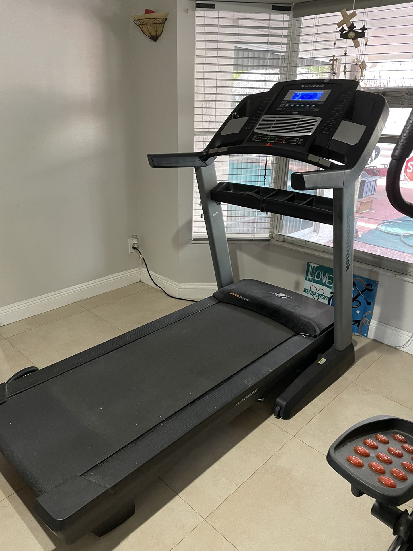 Treadmill, Excellent condition! 