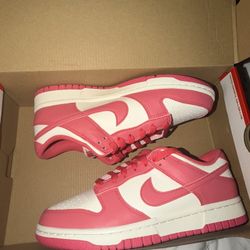Brand New Aster pink women dunks 7.5
