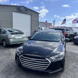 Hiunday Elantra 84k Millas 
