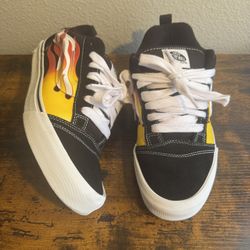 Vans Knu Skool Shoes (Size 10.5m)