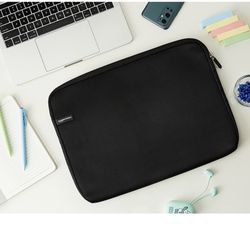15.6-Inch Laptop Sleeve, Protective Case with Zipper - Black College Dorm Storage Class Teacher 