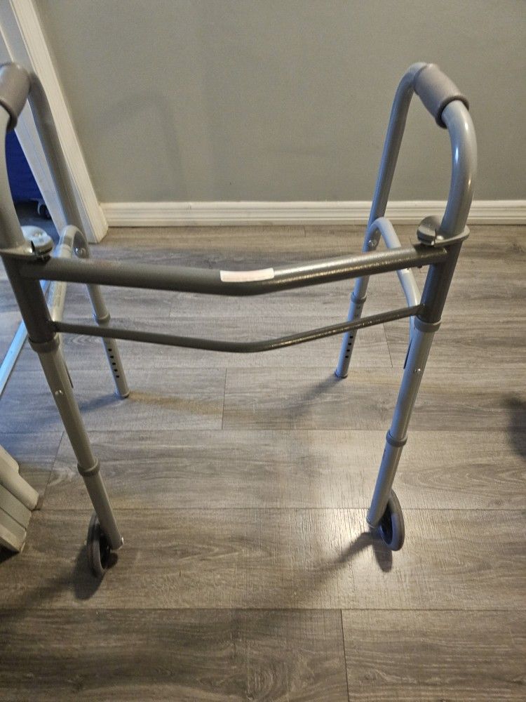 Never USED walker