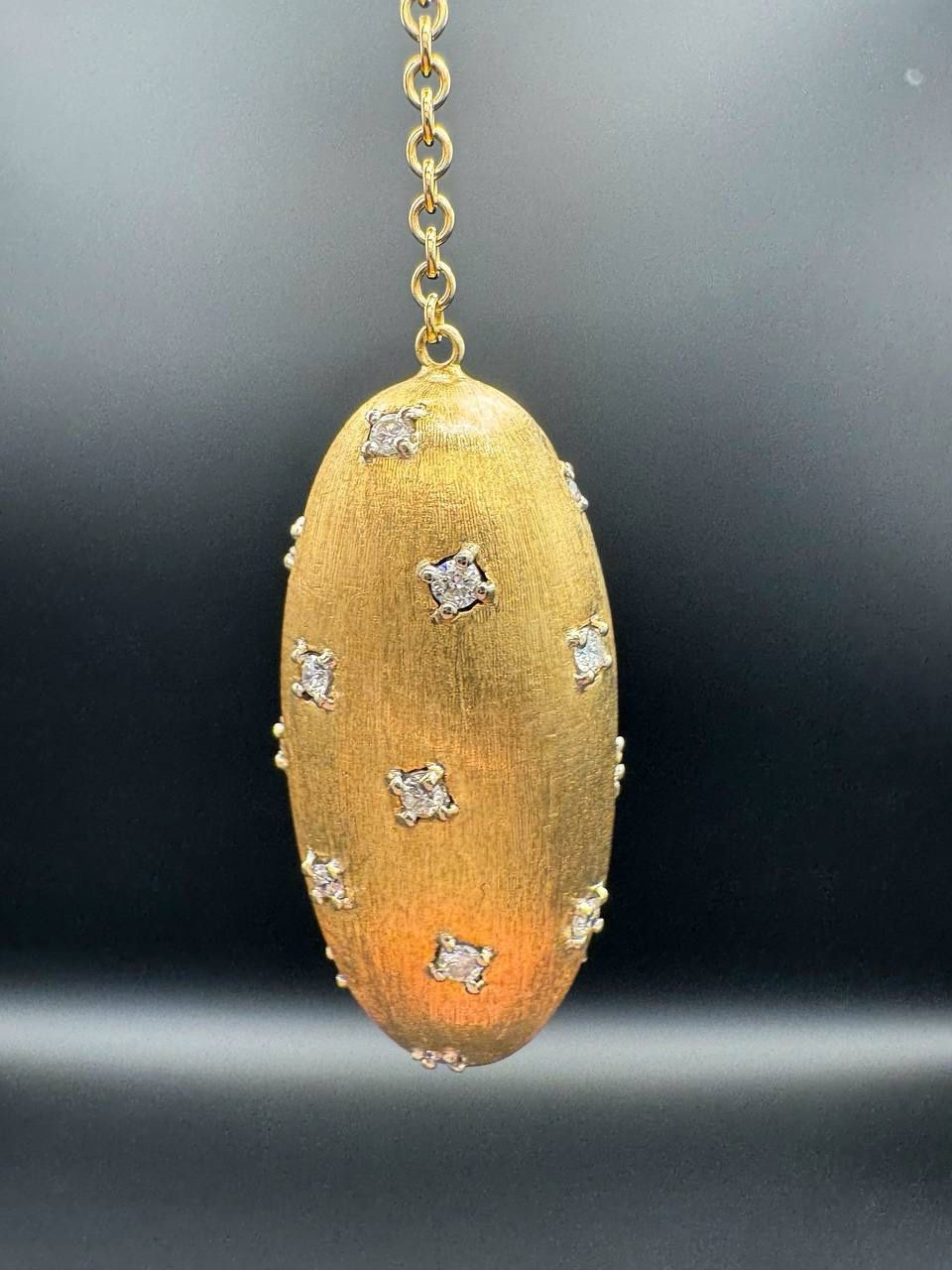 18k solid yellow gold 0.85CTW Diamond Modern brushed oval cable on 10” chain 8.9 grams