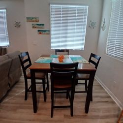 Hight Top Kitchen Table 4 Chairs