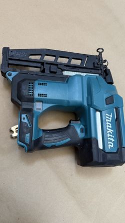 🟢LIGHTLY USED ✳️ Makita 18V LXT Lithium-Ion 16-Gauge Cordless 2-1/2 in. Straight Finish Nailer (Tool Only)