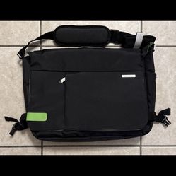 Leitz 15.6 Inch Messenger Bag Smart Traveller Range With Tablet Sleeve Black