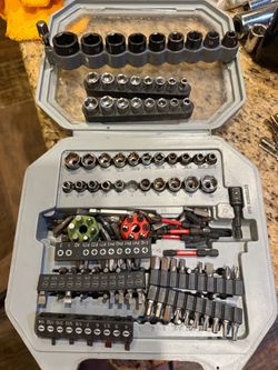 new multi-bit socket and screwdriver set