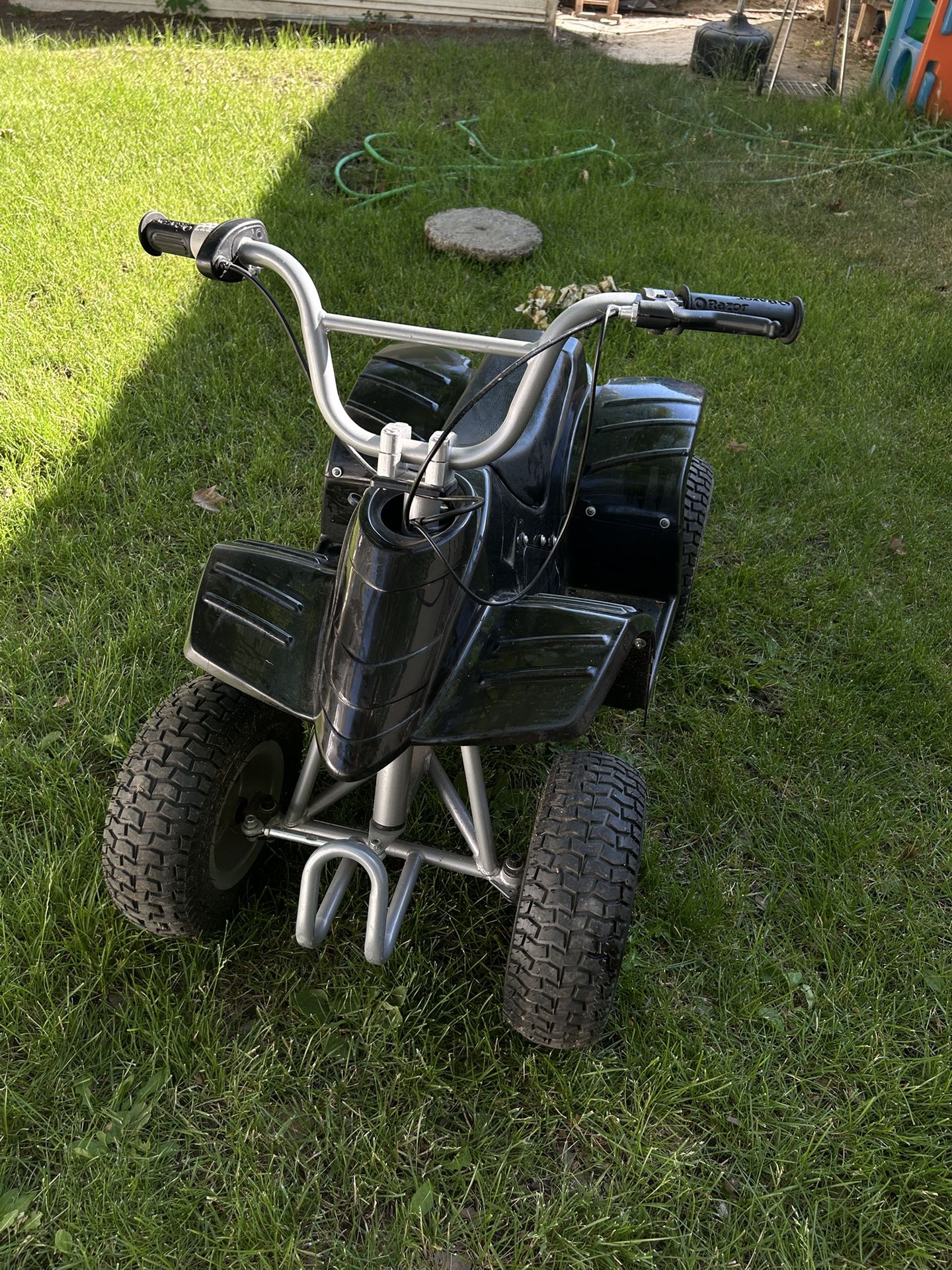 razor 4wheeler electric