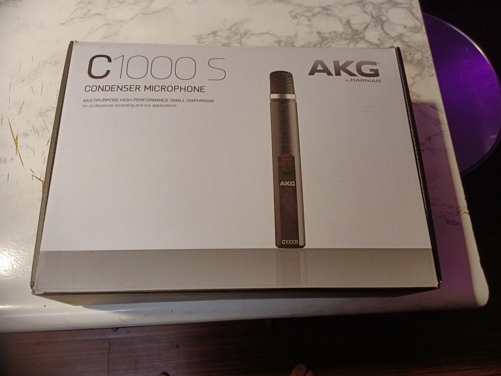 AKG C1000S