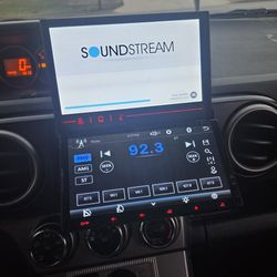 Soundstream vrn-DD7HB 2 Din