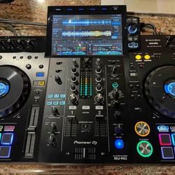 Pioneer DJ XDJ-RX3 Standalone DJ Controller 