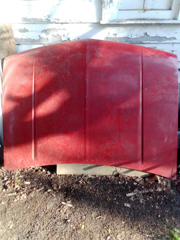95-98 GMC or Chevy Truck Hood