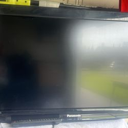 Panasonic 32’ TV 