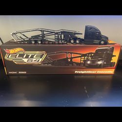 Hotwheels Elite 64  Freightliner Cascadia/scania