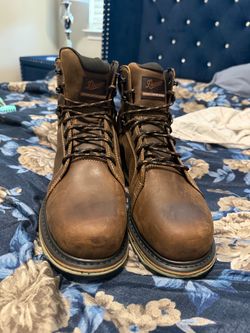 Danner boots…. 9 1/2 men