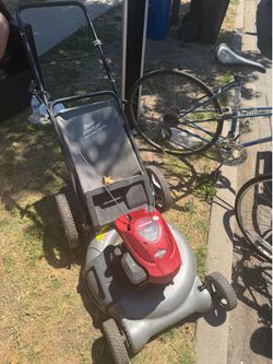 Craftsman Gas Push Lawn Mower with Bag