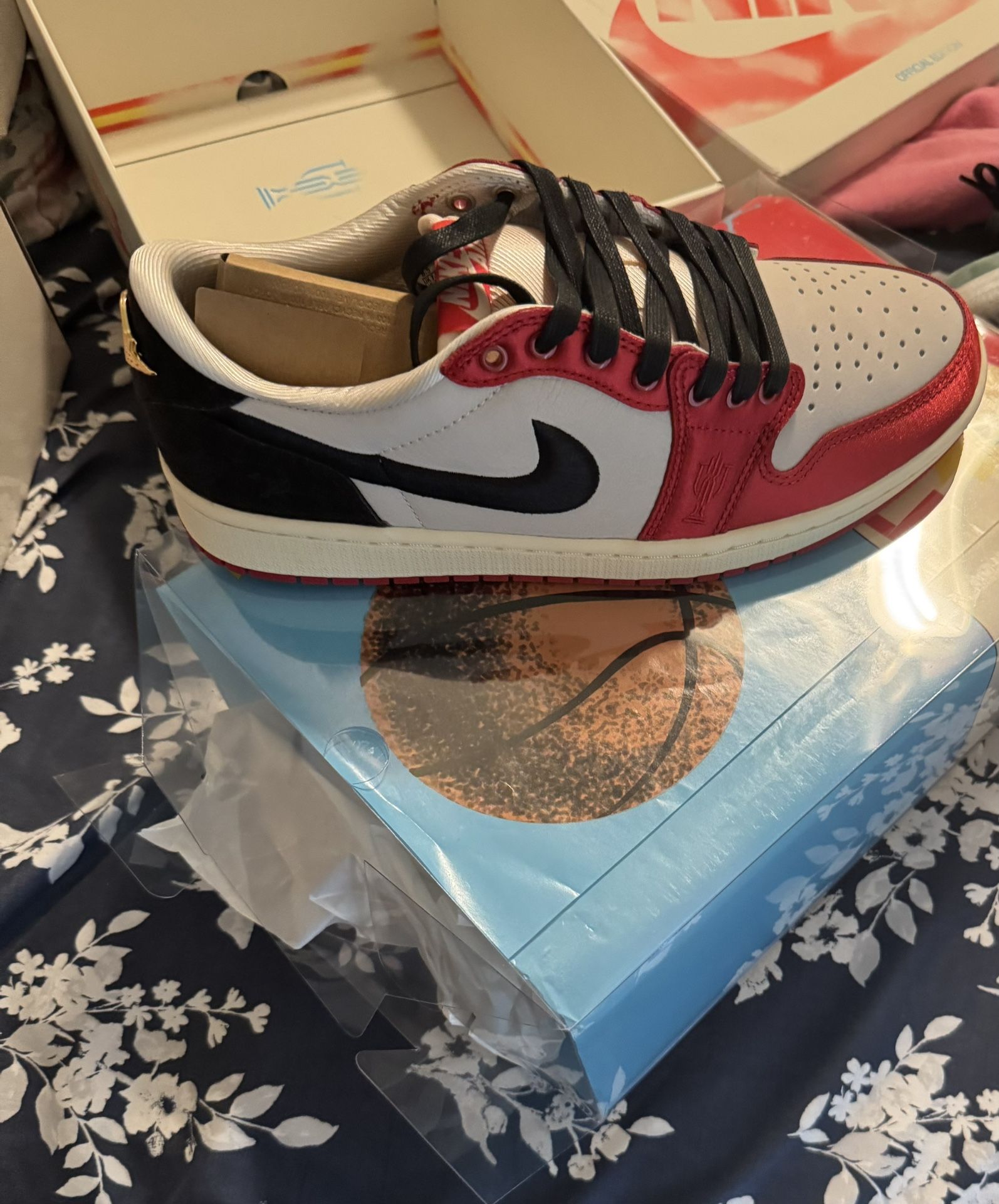 Jordan 1 Low Trophy Room
