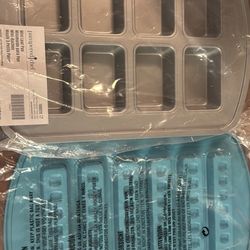 Pampered chef mini loaf pan /waffle stick bar