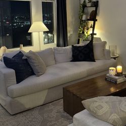 Serena and Lily Slipcovered Sofa. Like New