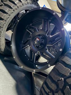 Big sale. On 22x12 6x135 wheels & 33x12.50-22 tires for FORD F150 & Raptor (We Finance)