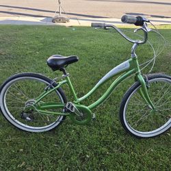 Giant Simple Single Beach Cruiser Bicycle