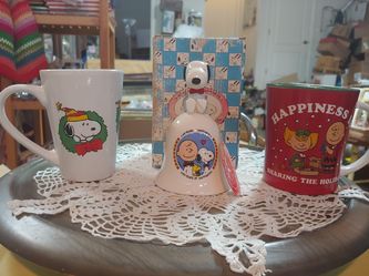 PEANUTS/SNOOPY COLLECTIBLES