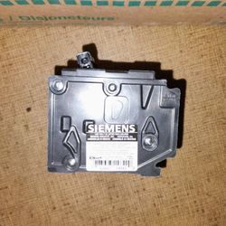 Siemens 40amp, 240V, Triple Pull Circuit Breakers