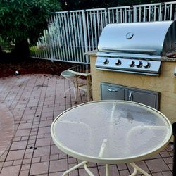 Ivory Outdoor/Balcony/patio Glass Top Table