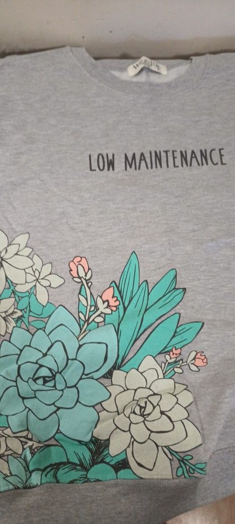 Cute Plant Themed Sweater $ 3 Sz L