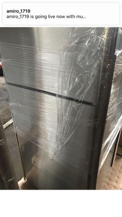 2 kind of fridge brand new in wrapping !!! Regular size fridge 900$ big fridge 1800$