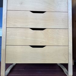Wooden Dresser with 4 Drawers