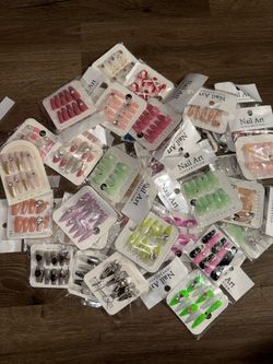42 press on nails bundle