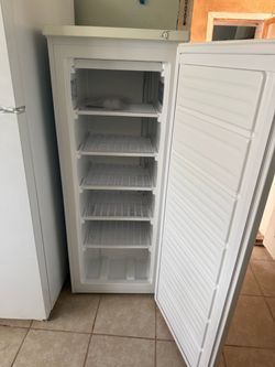 Frigidaire medium size freezer
