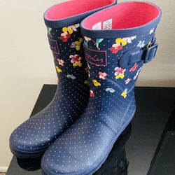 Rain Boots Size 8