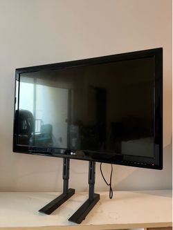 45” LG TV